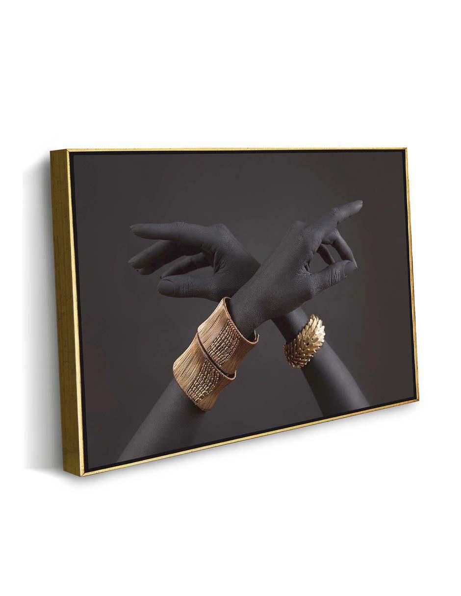 Cuadro decorativo Manos con brazalete con barniz a registro 7