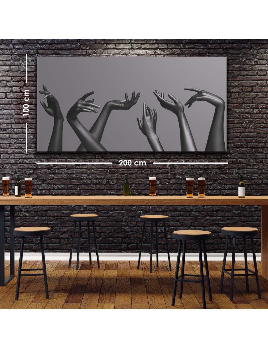 Cuadro decorativo Canvas Art Manos femeninas elegantes con barniz a registro