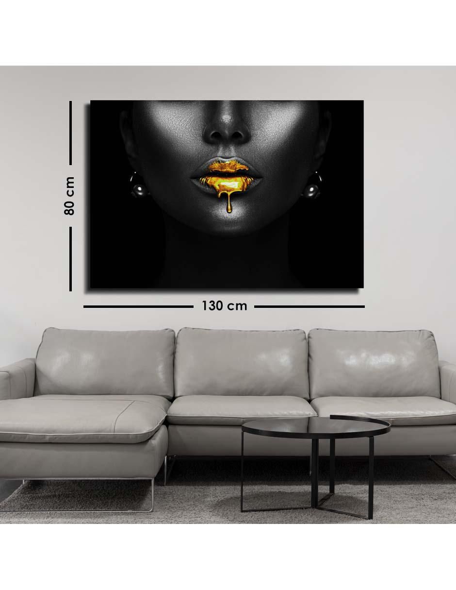 Cuadro decorativo Rostro con labios encendidos con barniz a registro 5