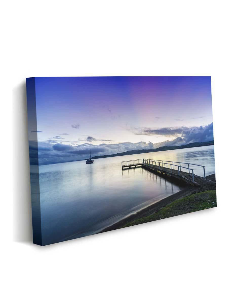 Cuadro decorativo Canvas Art Un muelle con vista fenomenal con barniz a registro