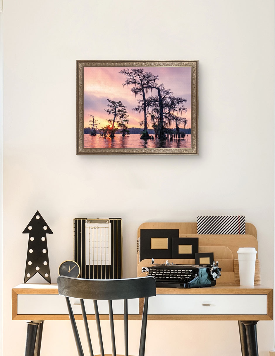 Cuadro decorativo Enmarcado- Amanecer Sobre El Lago Palourde De Andy Crawford técnica mixta 3